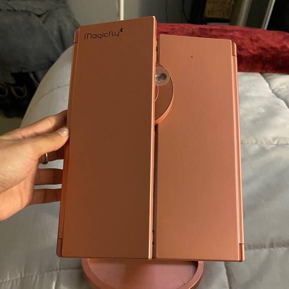 Makeup stand - Picture 2 of 2